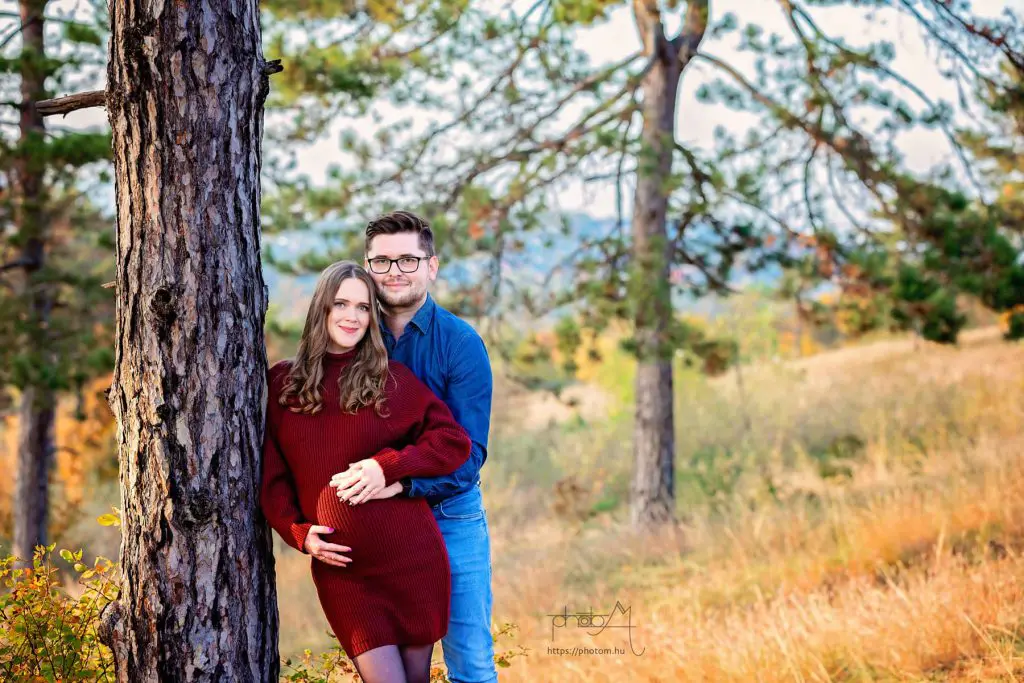 profi páros szabadtéri kismama fotózás Budapesten